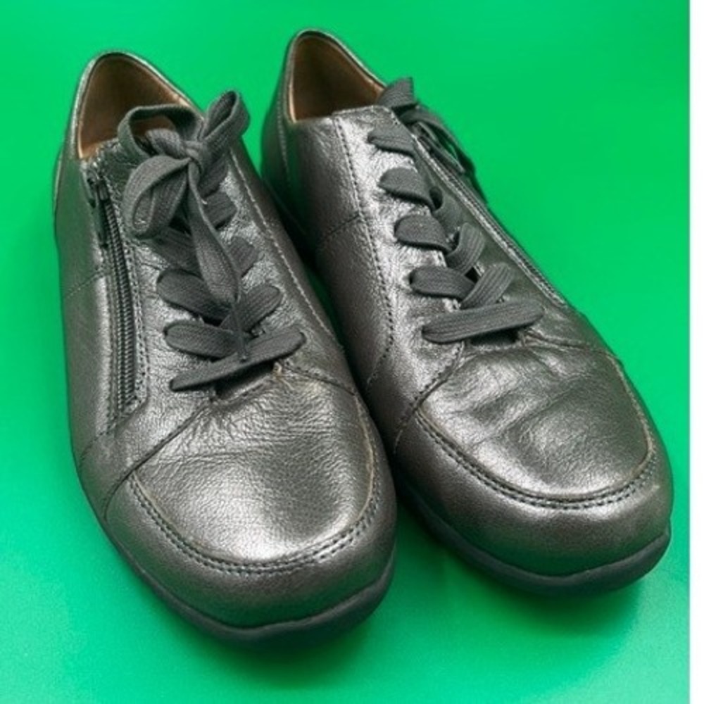 Vionic Abigail Sneaker Womens 9 Wide Gunmetal Metallic Leather Side Zip Ortho